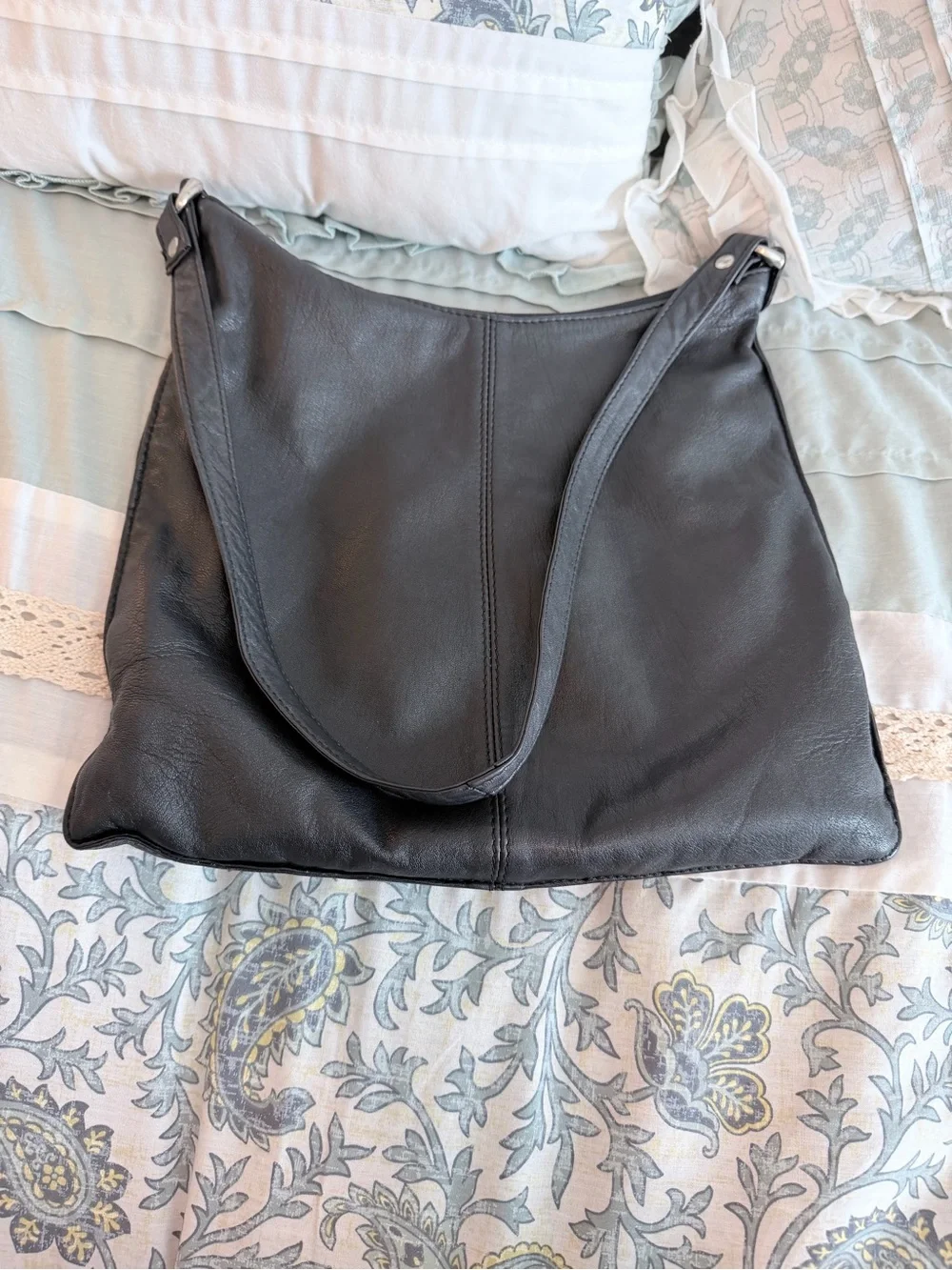 VTG The Sak Family Classic Black Leather Shoulder Bag